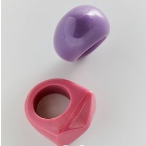 New! Urban Outfitters Lola Resin Ring Set